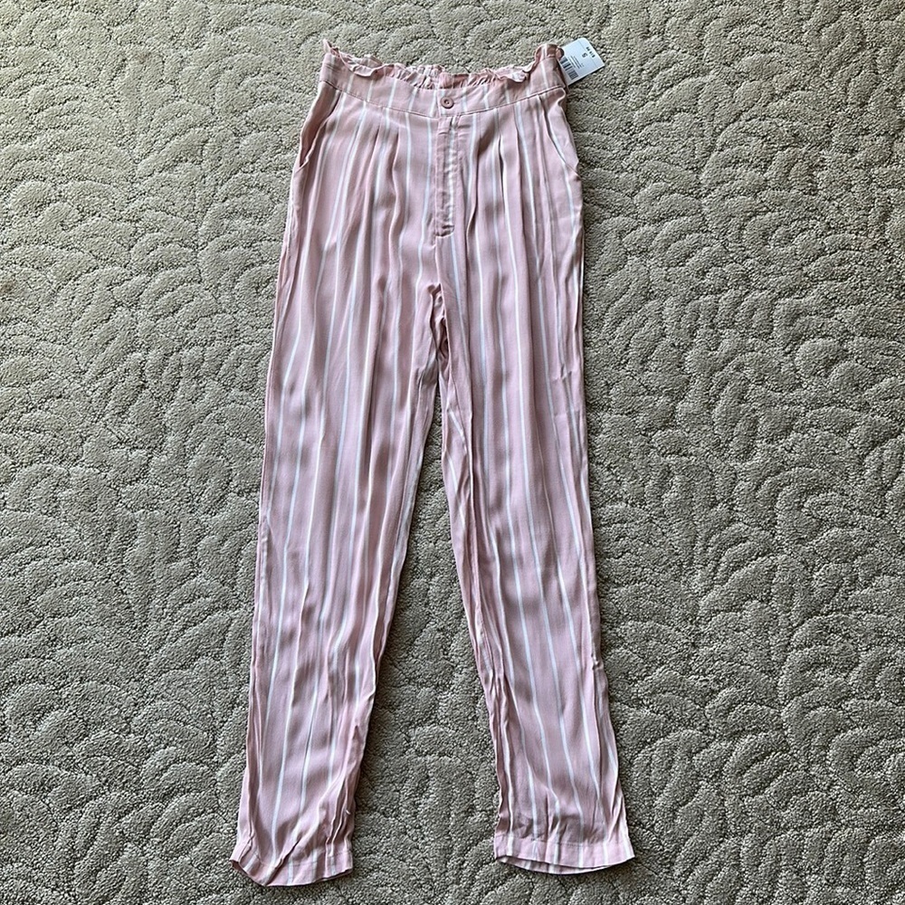 Forever 21 Light Pink Pants with White Size Small NEW WITH TAGS